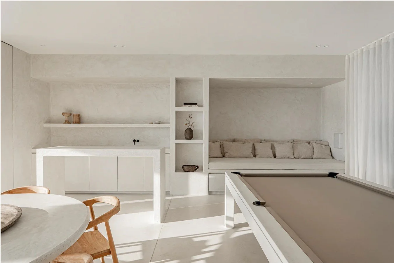 Axel Vervoordt: Portraits of Interiors - MARKET by Anja Michals